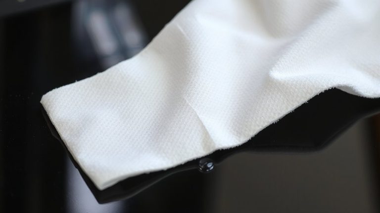 deglossing waxed plastics with alcohol
